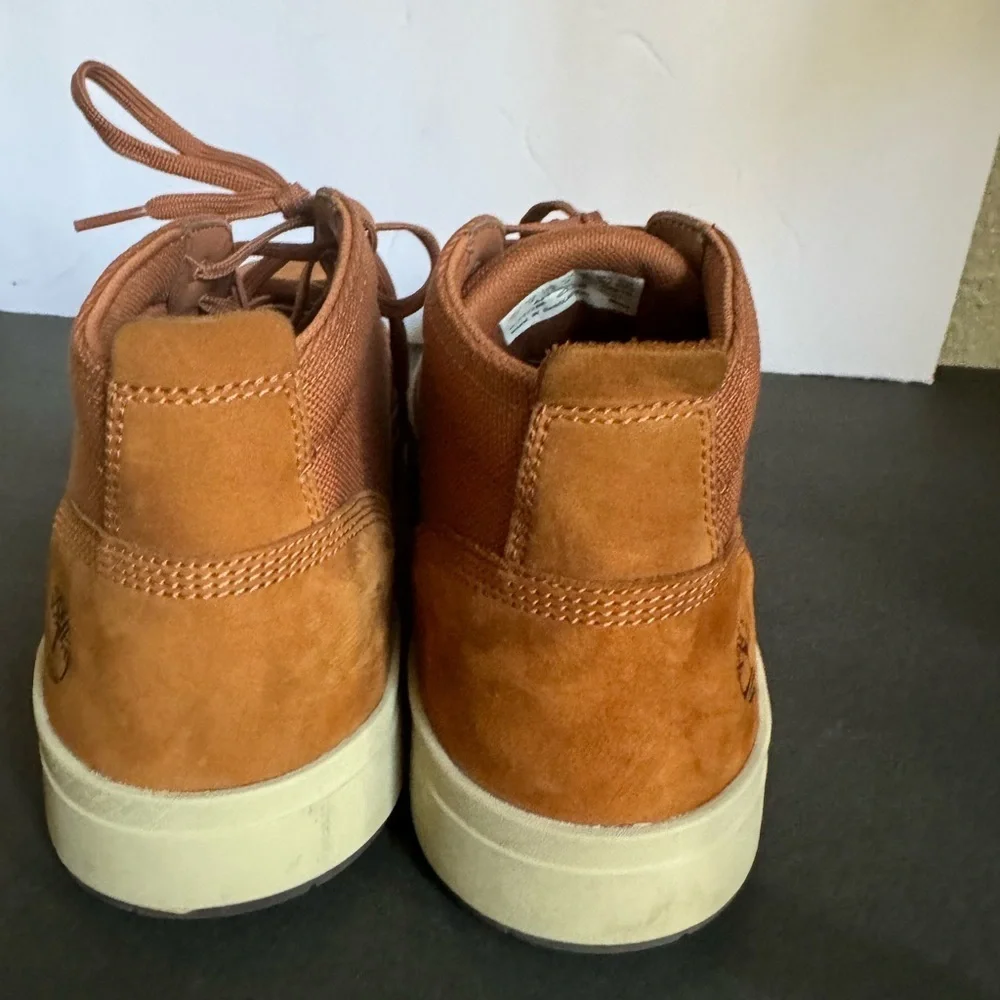 Timberland Men Davis Square Fabric and Leather Chukka Boots